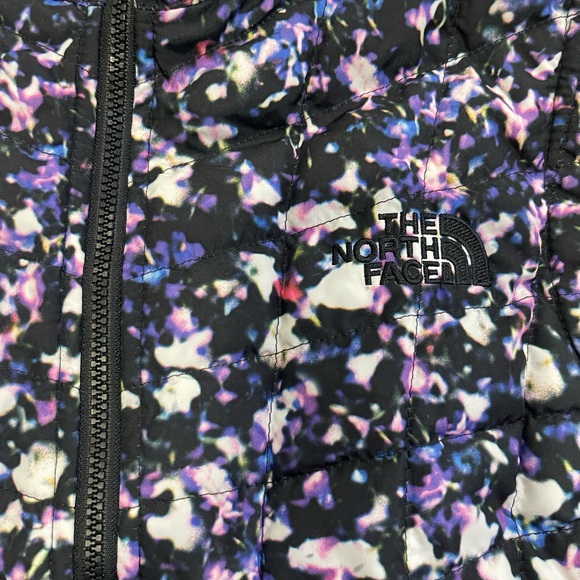 North Face Floral Thermoball Eco Vest - Picture 2 of 4